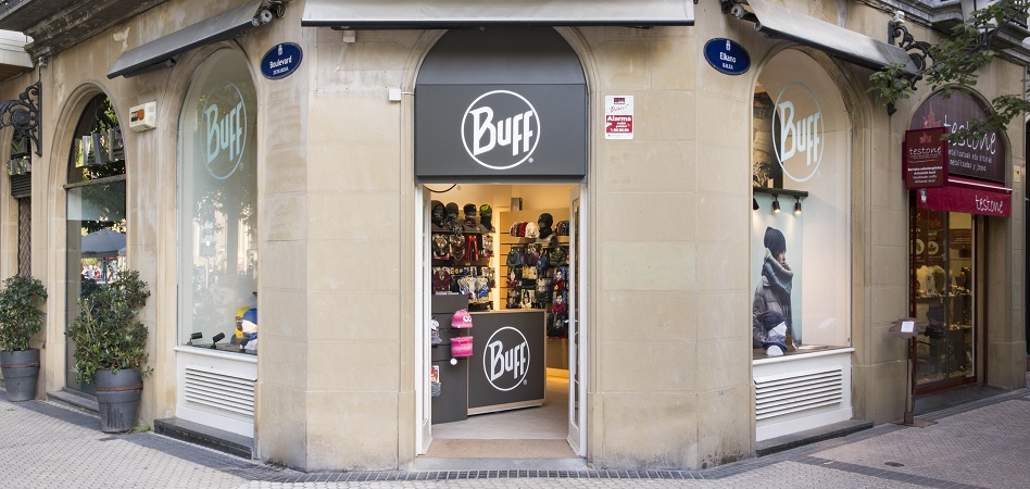 Buff abre filial en Canadá y sube la persiana de dos establecimientos en Barcelona